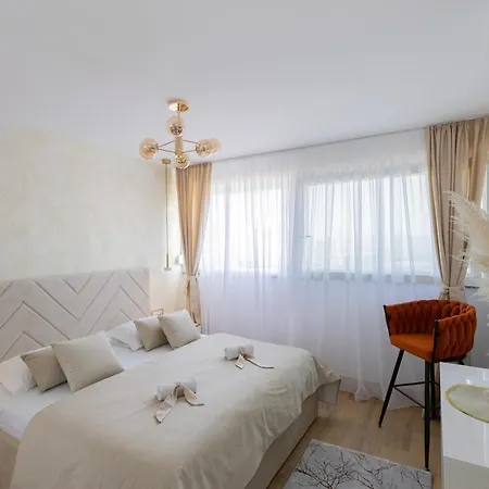 Golden View Luxury *