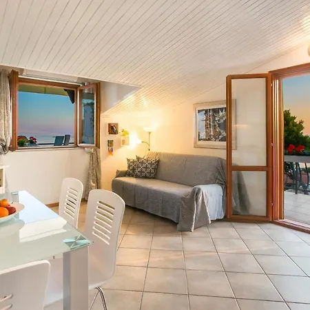 Golden View Luxury * Maslinica