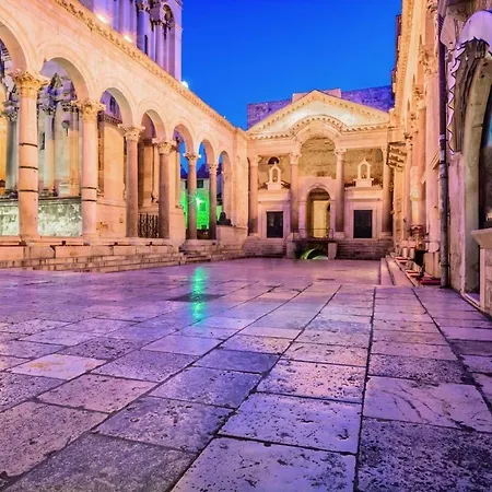 Golden View Luxury スプリト