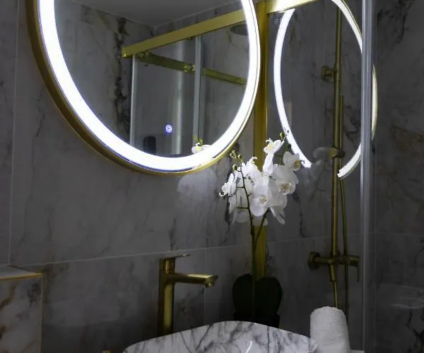 Golden View Luxury *