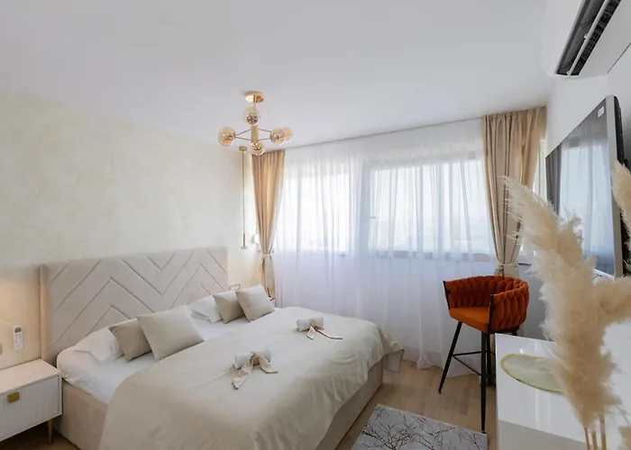 Golden View Luxury *