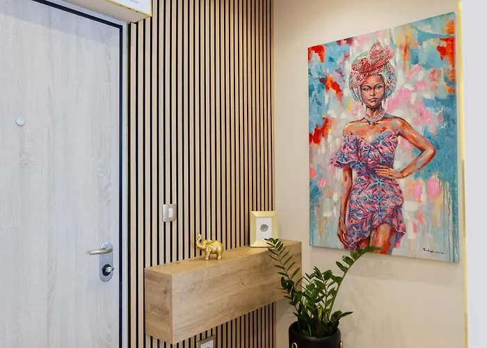 Golden View Luxury 公寓