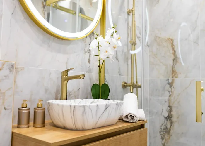 Golden View Luxury